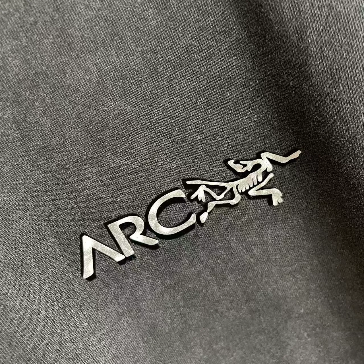 ARC'TERYX *2026 New Arrival logo t g Same Style Size：S M L XL XXL ：Black White Gray